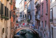 Veneza arrecada R$ 1,5 milhão em 48 horas com taxa de acesso para turistas