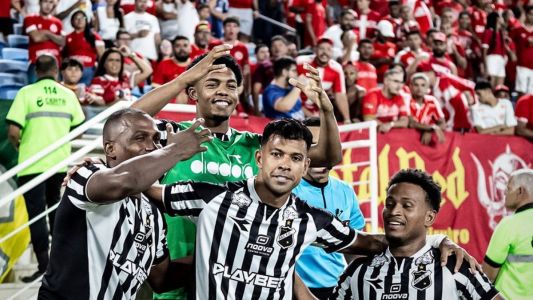 Wallyson comemora gol do ABC sobre o rival América-RN