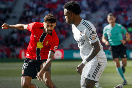 Vinicius Júnior em ação pelo Real Madrid contra o Mallorca pelo Campeonato Espanhol