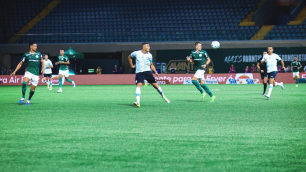 Carlos Vinícius reage à derrota para o Palmeiras e lamenta postura do Grêmio