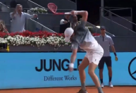 João Fonseca abre o jogo sobre quebra de raquete durante derrota em Madri