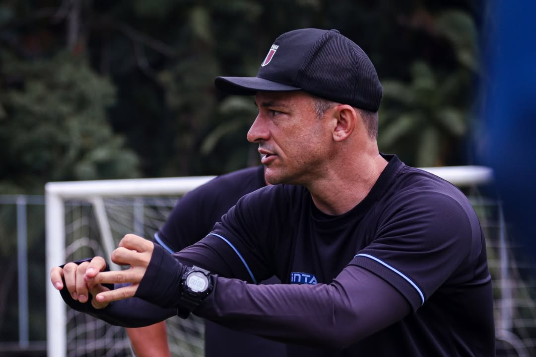 Ex-Atlético vira técnico 'sensação' da Série D em clube de acionistas europeus
