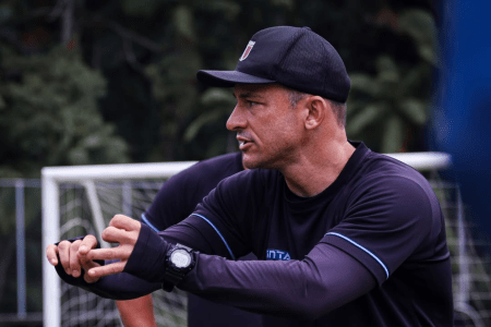 Corrêa, ex-Atlético, no comando técnico do Blumenau-SC