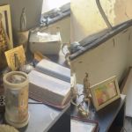 Pai de MC Gui mostra bíblia intacta após casa pegar fogo: 'Acreditem em Deus'