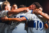 Multicampeão pelo Atlético brilha e marca em goleada na Copa da Argentina