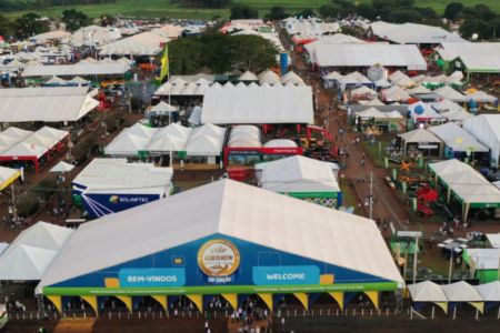 Agrishow 2026: máquinas a biocombustível são aposta contra a crise do petróleo