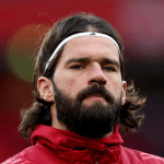 Juventus mira contratação de Alisson, goleiro do Liverpool e da Seleção, diz jornal