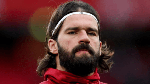 Juventus mira contratação de Alisson, goleiro do Liverpool e da Seleção, diz jornal