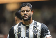 Hulk vai às redes e rebate críticas em meio a mau momento do Atlético