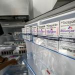 Dupla é presa por vender Mounjaro ilegal e jogar produtos no telhado durante operação no RJ