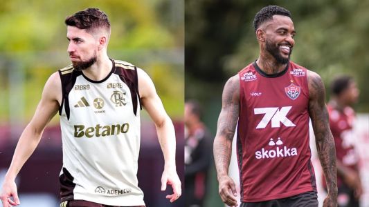 Jorginho, do Flamengo, e Ramon, do Vitória, durante treino das equipes
