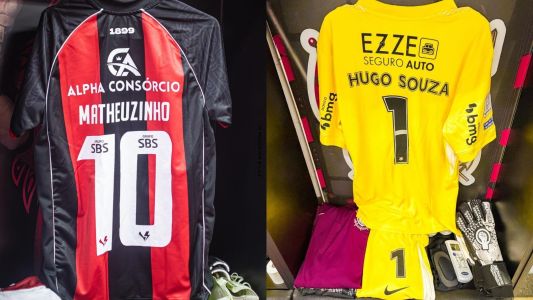 Camisas de Vitória e Corinthians no vestiário do Barradão