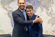 Eduardo Bolsonaro responde Nikolas nas redes: 'Não é o menino que eu conheci'