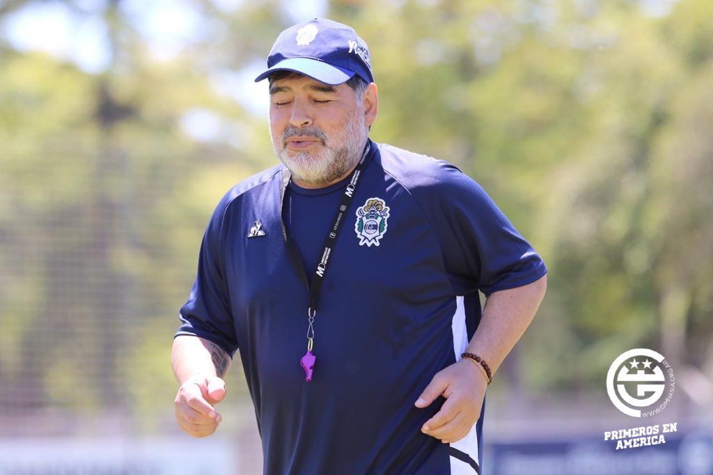 Justiça da Argentina retoma julgamento sobre a morte de Maradona