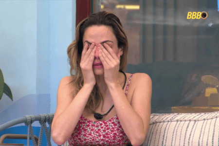 Ana Paula se emociona após atrito com Milena