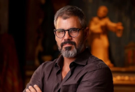 Juliano Cazarré rebate críticas após lançar evento só para homens
