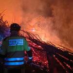 Incêndio em vegetação de lote vago mobiliza Bombeiros em Juiz de Fora