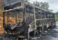 Ônibus pega fogo durante viagem de Matias Barbosa a Juiz de Fora