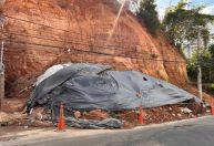 Moradores cobram limpeza e providências em rua no Bairro Santa Cecília