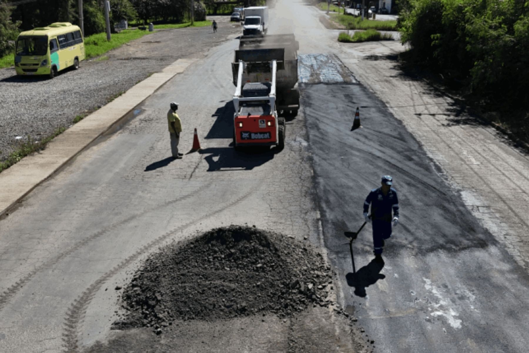 Empav inicia nova etapa do recapeamento na Avenida JK em Juiz de Fora