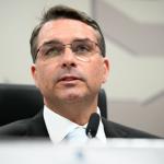 Governo vê tentativa de Flávio Bolsonaro de se afastar de críticas após tarifaço