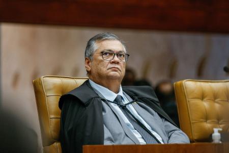 Crise no STF: Dino reintegra chefes da PF e aumenta tensão dentro da corte
