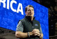 CEO da Ford alerta sobre impacto de elétricos chineses nos EUA