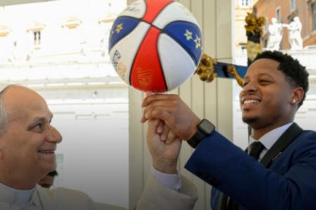 Papa Leão XIV e Saul White Jr. no Vaticano