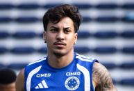 As opções de Artur Jorge para escalar o Cruzeiro contra o Grêmio pelo Brasileirão