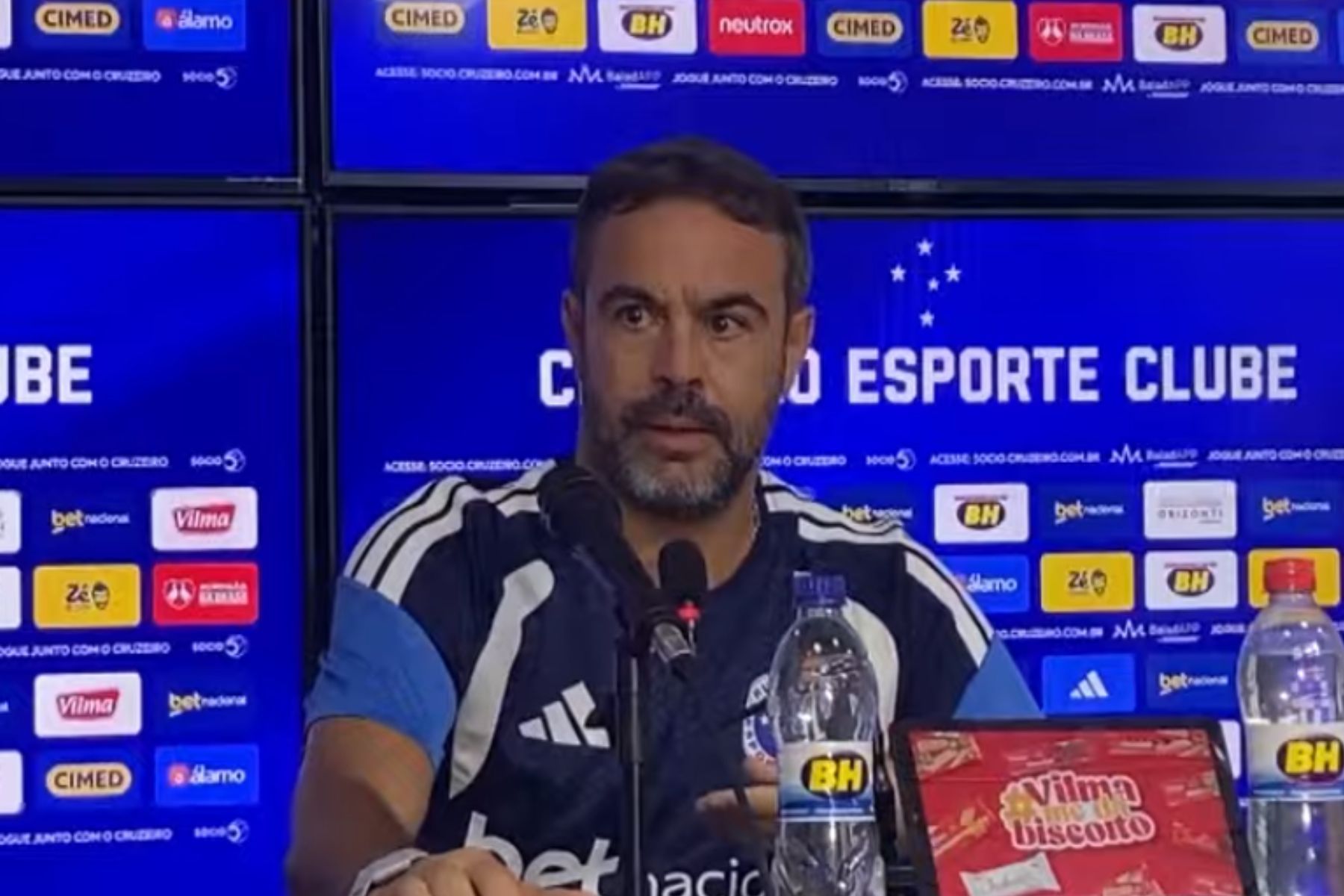 Artur Jorge destaca Cruzeiro 'aguerrido' e 'combativo' em vitória sobre o Remo