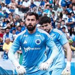 Matheus Cunha ou Otávio? Artur Jorge é direto sobre disputa no gol do Cruzeiro