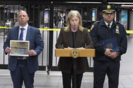 Polícia de Nova York realizou coletiva de imprensa após o ataque • Reprdução / @NYPDnews