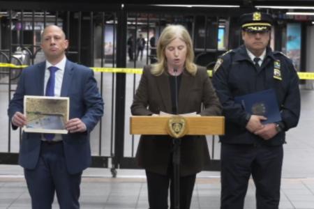 Polícia de Nova York realizou coletiva de imprensa após o ataque • Reprdução / @NYPDnews