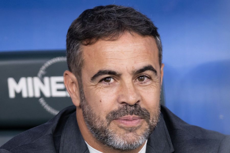 Artur Jorge 'muda rota' do Cruzeiro e repete início que teve no Botafogo; veja