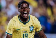 Endrick revela como mensagem da esposa o ajudou em jogo pela Seleção Brasileira