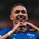 Aposta de Artur Jorge marca golaço na estreia do técnico pelo Cruzeiro