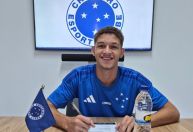 Cruzeiro renova contrato de joia que brilhou em conquista de título