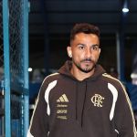 Danilo avalia derrota do Flamengo como 'vergonha' e faz cobranças ao elenco