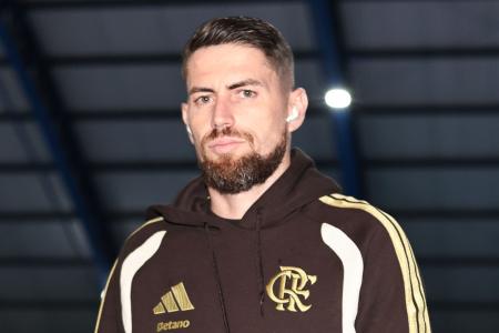 Jorginho em partida do Flamengo contra o RB Bragantino