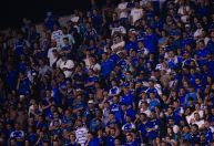 Atacante campeão pelo Cruzeiro em 2014 acompanha jogo contra São Paulo no Morumbis