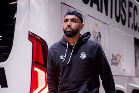 Gabigol está confirmado entre os reservas do Santos para a partida contra o Flamengo