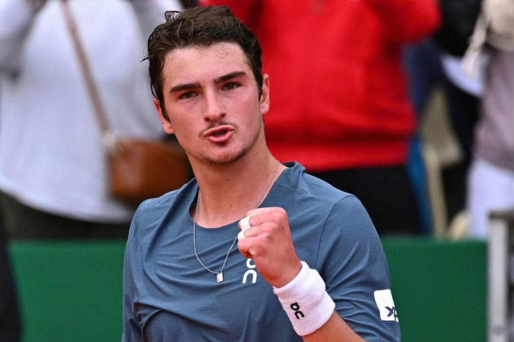João Fonseca manda recado nas redes após vencer na estreia em Monte Carlo