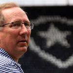 Pressionado, John Textor promete aporte de mais de R$ 100 milhões na SAF do Botafogo