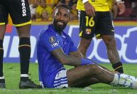 Gerson sente dores e pede substituição em estreia do Cruzeiro na Libertadores