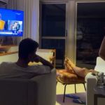 Renato Gaúcho é 'flagrado' assistindo a empate do Vasco do sofá de casa; veja