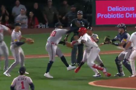 Jogadores trocam socos em partida entre Angels e Braves pela MLB