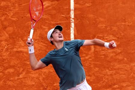 João Fonseca em ação em Monte Carlo