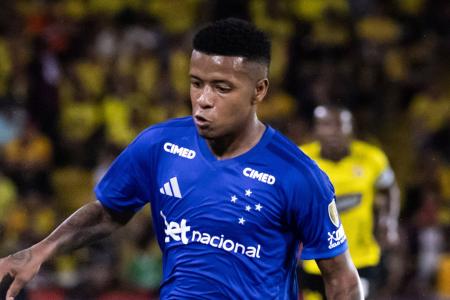 Keny Arroyo em ação pelo Cruzeiro