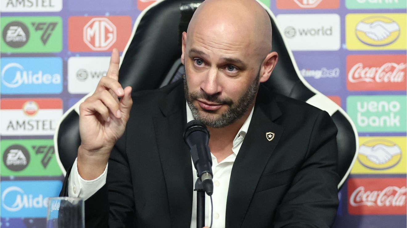 Botafogo: o que Franclim Carvalho falou sobre Artur Jorge, do Cruzeiro, em apresentação