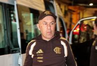 Escalação do Flamengo: Jardim surpreende com muitas mudanças contra o Cusco